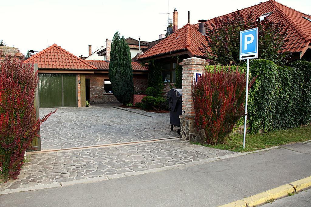 Barock Restaurant & Pension Topoľčany Dış mekan fotoğraf