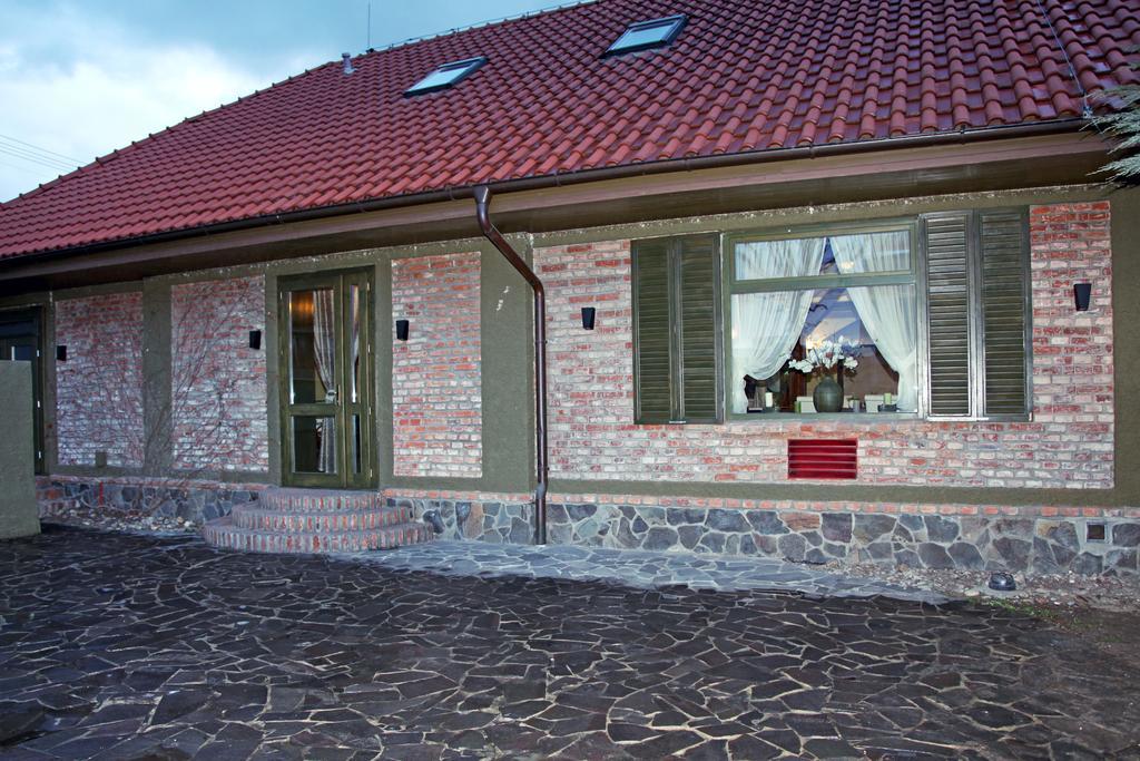Barock Restaurant & Pension Topoľčany Oda fotoğraf