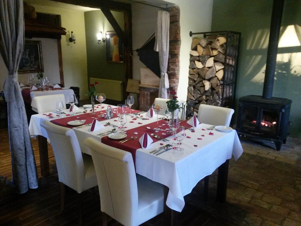 Barock Restaurant & Pension Topoľčany Dış mekan fotoğraf